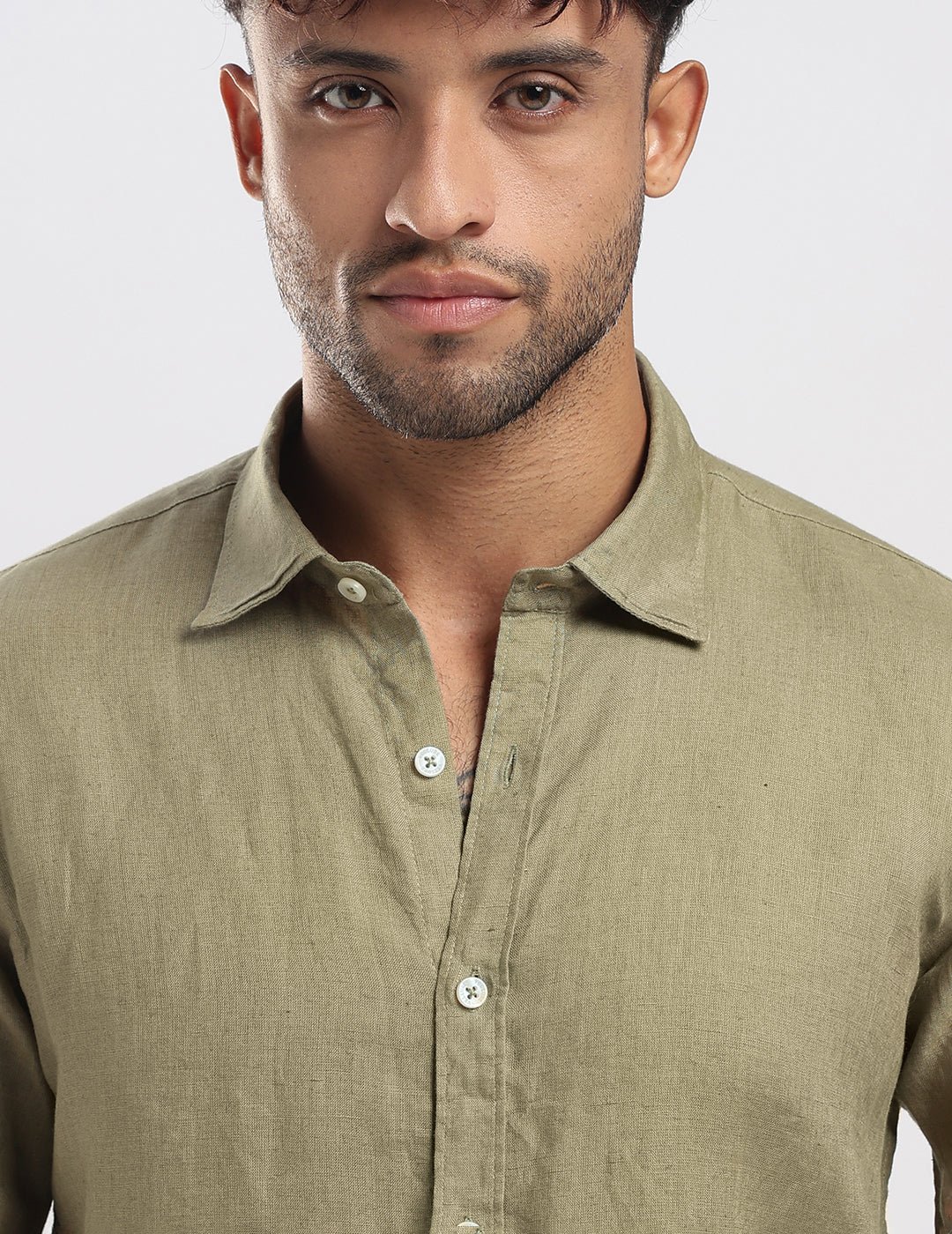 100% Linen Soft Touch Shirt in Meadow Green - Image 5